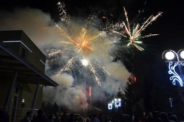 Nový rok 2019- ohňostroj _28 Nový rok 2019- ohňostroj _28
